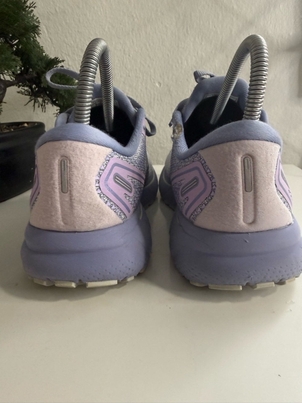 Brooks Ghost 14 Women’s Lavender and Silver-Trim Running Shoes - Picture 6 of 10